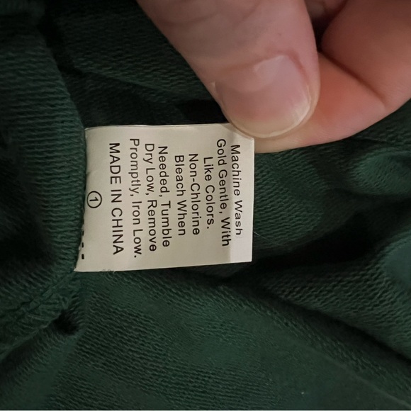 🐝 Bee Kind Emerald Crew Neck Sweatshirt - Picture 5 of 5